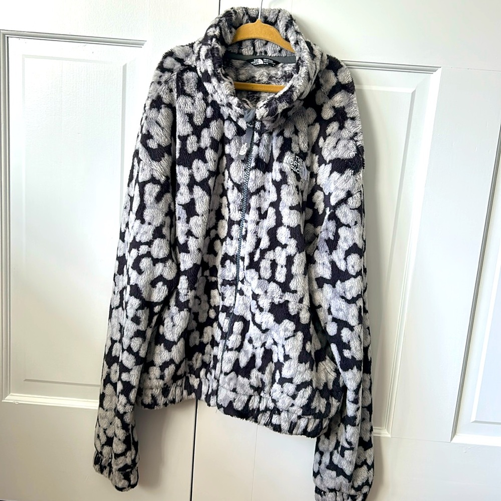 Super stylish Girls XL North Face Fleece